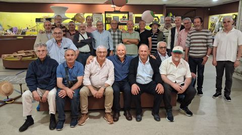 Antigos alumnos do Seminario, na s�a expedici�n polo Museo Etnol�dico 
