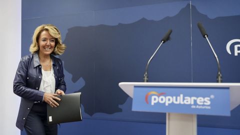 La presidenta del PP de Asturias, Teresa Mallada, durante la rueda de prensa que convoc� este jueves despu�s de que la direcci�n nacional del partido le haya comunicado que no ser� la candidata en las auton�micas del pr�ximo mes de mayo