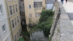El patio al que presuntamente arrojaron a una joven trans de 23 aos est 12 metros por debajo del nivel de la Muralla de Lugo.