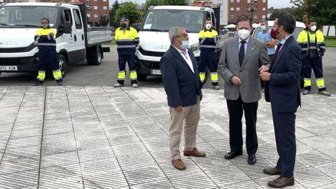 El alcalde de Oviedo, Alfredo Canteli; el primer teniente de alcalde, Nacho Cuesta; y el concejal delegado de v�as urbanas y rurales, Alfonso Pereira