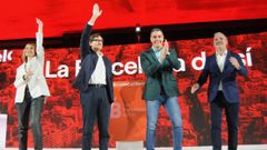 La viceprimera secretaria de organizaci�n electoral del PSC y alcaldesa de Sant Boi  Llu�sa Moret; el primer secretario del PSC, Salvador Illa; el presidente del Gobierno, Pedro S�nchez, y el primer teniente de alcalde de Barcelona, Jaume Collboni, en un acto pol�tico en Barcelona.
