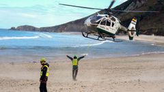 El Servicio de Emergencias del Principado de Asturias (SEPA), la Guardia Civil y Salvamento Martimo han puesto en marcha un operativo para tratar de localizar a un hombre, vecino de Cantabria, desaparecido en el entorno de la playa de Gulpiyuri, en Llanes