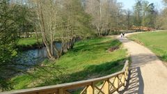 ruta ciclista por el r�o Mero