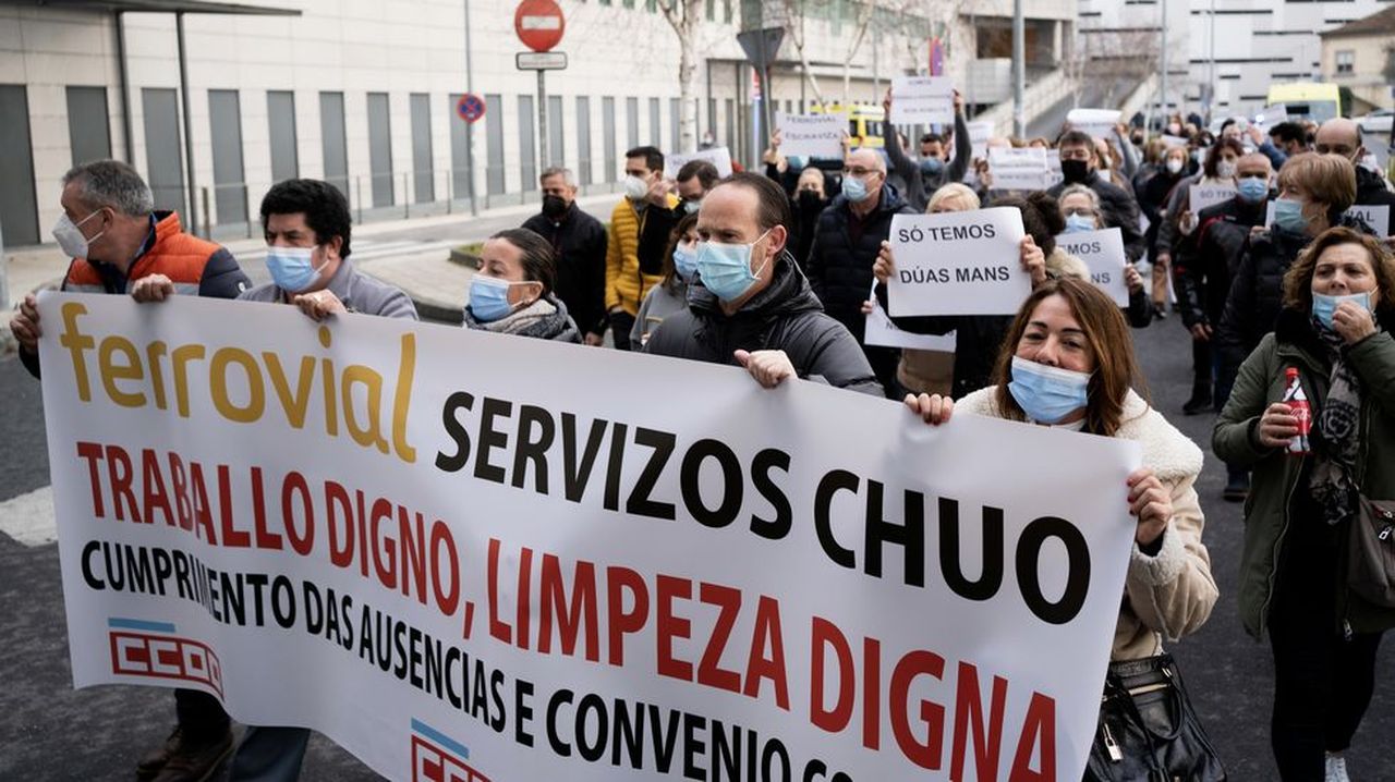 El personal de limpieza del CHUO irá a la huelga a medianoche tras no ...