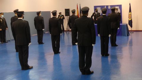 Agentes condecorados en Gij�n, durante el acto