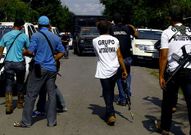 Autodefensas controlan poblaciones de Michoac�n.
