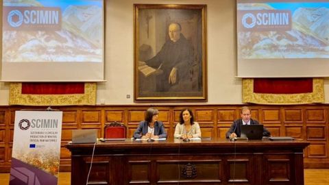 Nieves Roque��, consejera de Transici�n Ecol�gica; Irene D�az, vicerrectora de Investigaci�n de la Universidad de Oviedo, y C�sar Luaces, director general de Anefa