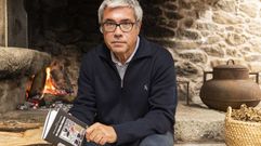 Izquierdo Vallina, el viernes, en la lareira literaria de la Fundaci�n Pondal