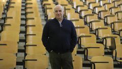 Dold�n, na facultade de Econ�micas da USC