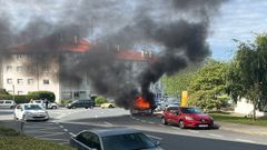 Queman un coche en Dorneda, en Oleiros