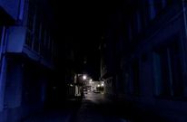 La ausencia de luz en determinadas calles provoca frecuentes quejas de los vecinos.