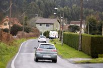Los vecinos piden que se instale la acometida del agua coincidiendo con la obra de la carretera. 