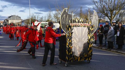 Gran desfile en Xinzo de Limia en el d�a grande del entroido