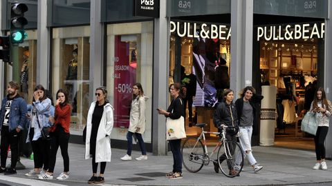 Ambiente en la plaza de Lugo en un d�a de semana 