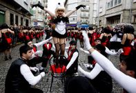 El desfile del Martes de Carnaval es todo un cl�sico que llena la calles de Vilagarc�a.