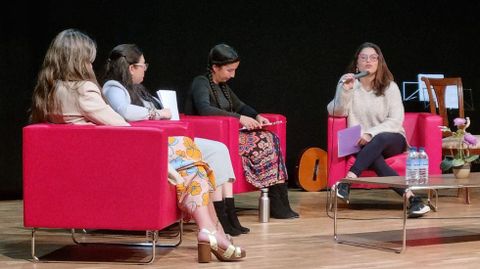 Participantes en la jornada en Trives.