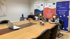 A alcaldesa mantivo unha videoconferencia cos participantes no programa