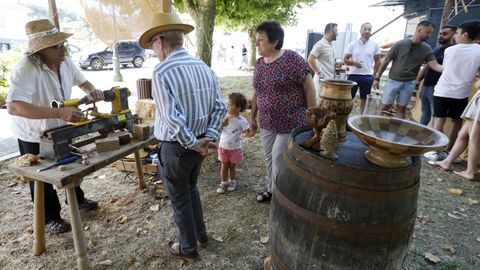 As festas labregas folclorizan un xeito de vida recente (na imaxe, �ltima Festa Labrega de Meis).