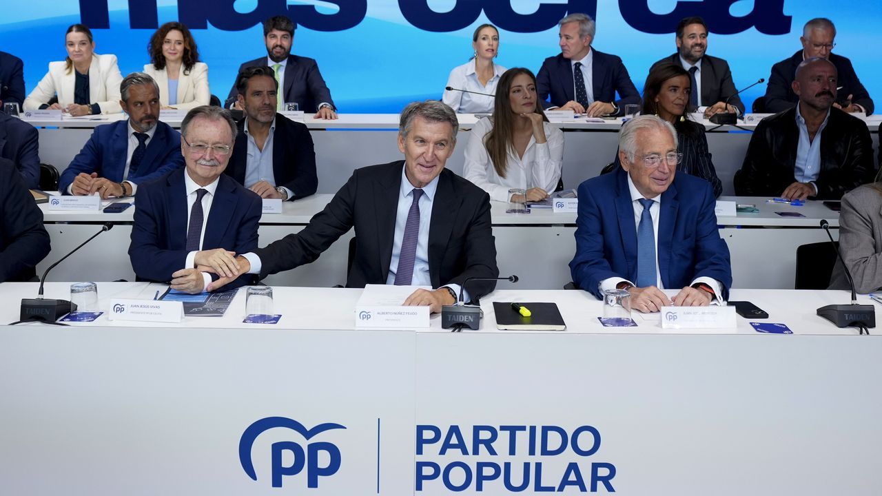 Feijoo acusa a Sánchez de haber estado ocho años «más pendiente de la casa de Jésica que de la de Maricarmen»