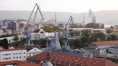 La primera fragata F-110, en una foto de archivo en el dique de Navantia Ferrol