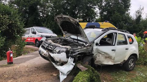 Accidente entre dos veh�culos en Sol�s, Corvera