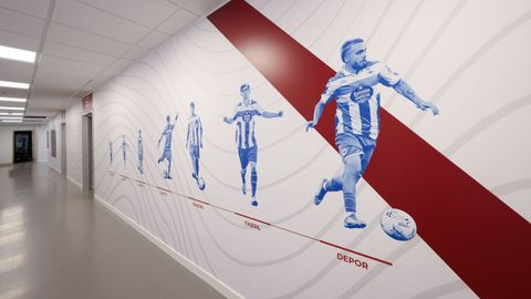 Mural que refleja la progresión de la cantera, con David Mella al frente.