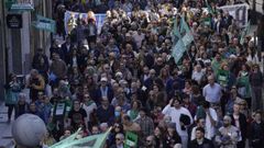 Manifestaci�n en defensa de la preservaci�n de la f�brica de La Vega, en Oviedo