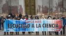 Fernando Valladeras ( a la izquierda) esta semana frente al Congreso