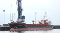 El puerto de Brens es el �nico en el que siguen entrando mercantes en la zona