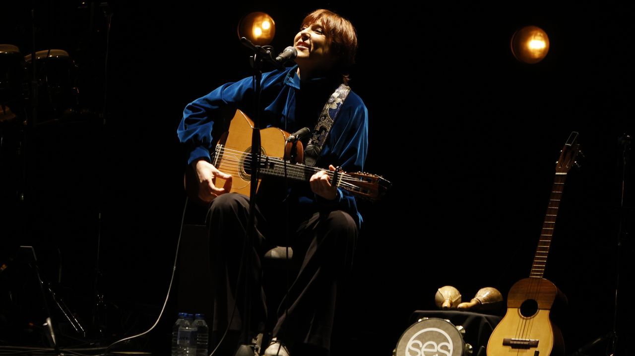 Sés lleva al directo su disco «Nadando na incerteza»