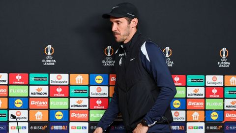 El entrenador del rival del Celta en cuartos, el Friburgo, Julian Schuster.