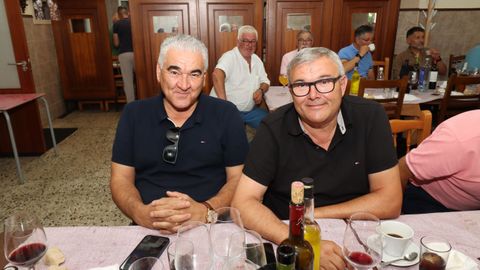 COMIDA DE DESPEDIDA A JAVIER MARCOS BARREIRO, JEFE DE ESCUADRON DE VIGILANCIA AEREA DEL BARBANZA EN EL RESTAURANTE BENJAM�N DE ROIS