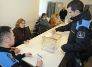 Las elecciones se desarrollaron en el vest�bulo del consistorio. 