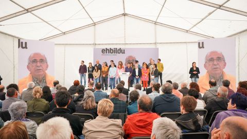 Manuel D�az de R�bago pide de forma telem�tica el voto para EH Bildu en un mitin de la formaci�n vasca.