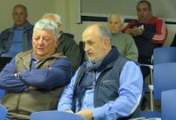 El presidente del Lemos, Antonio P�rez, a la izquierda, en una asamblea del a�o pasado. 