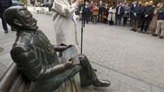 Escultura de Alfredo Bra�as en Carballo