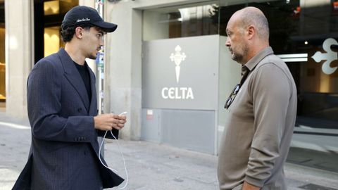 Stefan Bajcetic llega a A Sede para firmar con el Celta