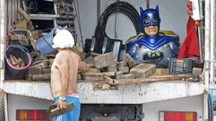 Instalaci�n de las atracciones para las fiestas de Santiagui�o do Burgo