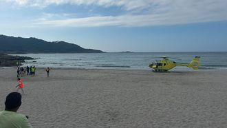 El afectado fue evacuado en ambulancia.