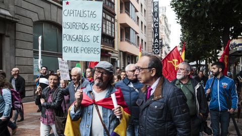 Manifestacin en Oviedo contra los Premios Princesa