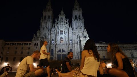 A pesar de la entrada en vigor del plan de ahorro energtico, la Catedral se mantiene iluminada. 