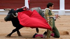 Gins Marn durante la faena a su primer toro en el festejo de la feria taurina de Begoa