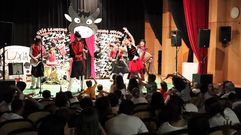 Ux�a Lambona e a Banda Molona act�a en la Canella do Hospital