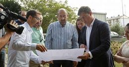 Ginzo y Besteiro, en el acto simb�lico de puesta en marcha de la obra de la nueva residencia de mayores.