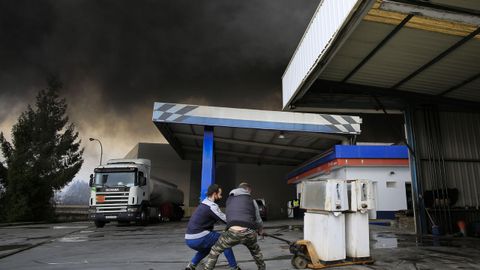 La gasolinera de la ra dos Canteiros fue vaciada por seguridad