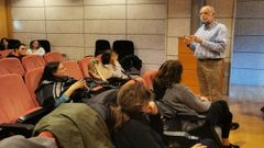 El psiclogo de la Universidad de Cornell, Gary Evans, durante su conferencia en la Universidade da Corua