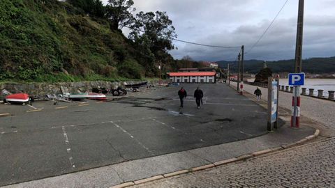 Zona del puerto de Cedeira donde el Concello pretende construir una nave para actividades n&aacute;uticas.