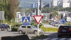 Intersecci�n con la carretera de Castilla. La conexi�n de la FE-13 con la arteria entre Ferrol y Nar�n cuenta en este punto con tres carriles por sentido