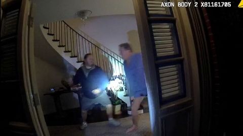 La Justicia estadounidense difunde el v�deo del ataque al marido de Pelosi