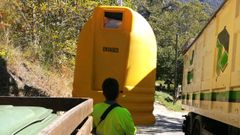 El Ayuntamiento de Folgoso do Courel incrementa el n�mero de contenedores de recogida de selectiva de envases